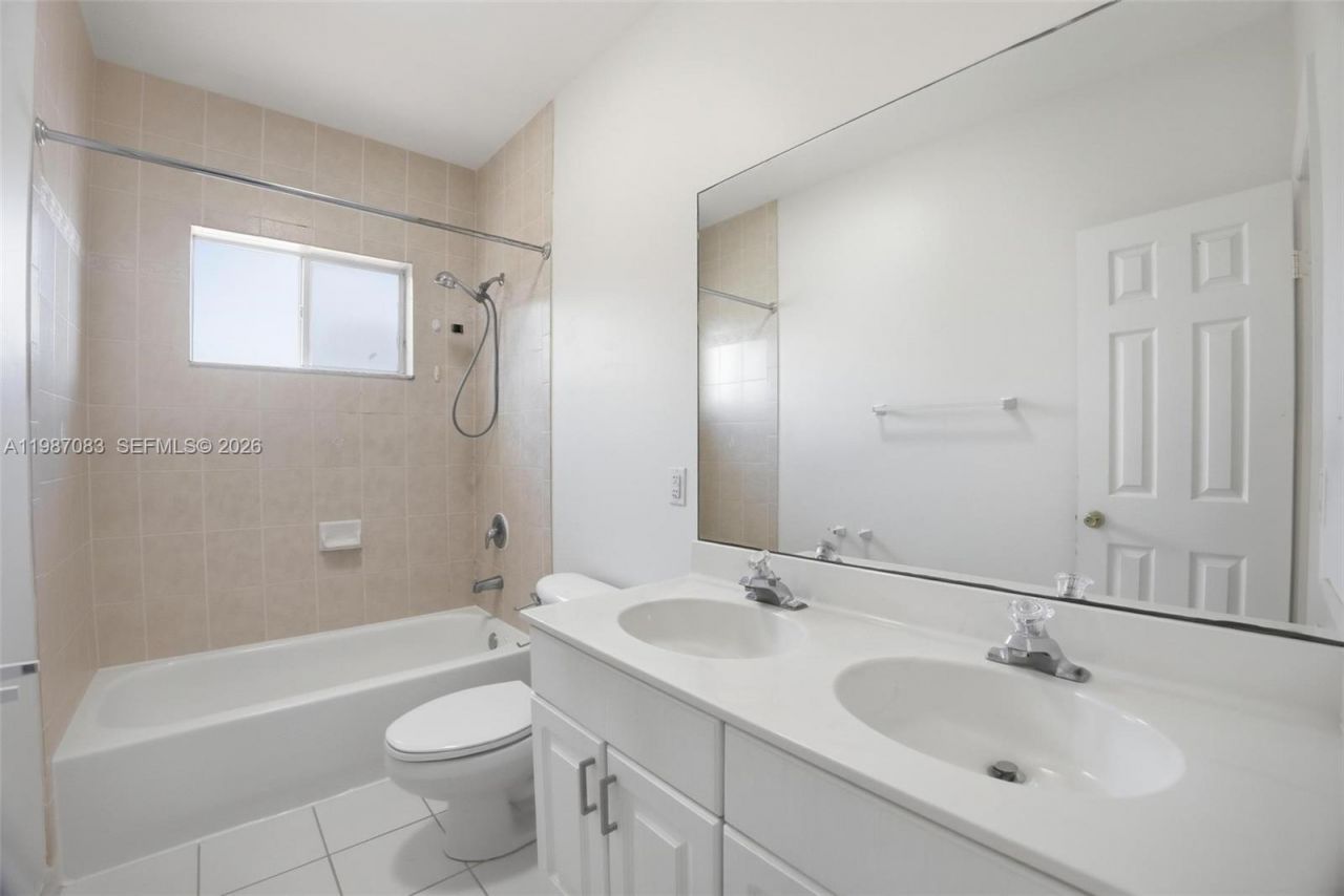 16131 SW 151st Ter , Miami, FL 33196 Photo