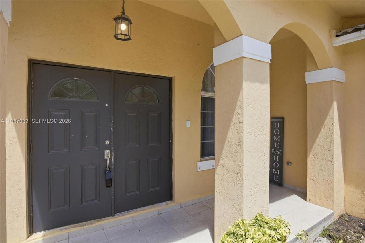 16131 SW 151st Ter , Miami, FL 33196 Photo