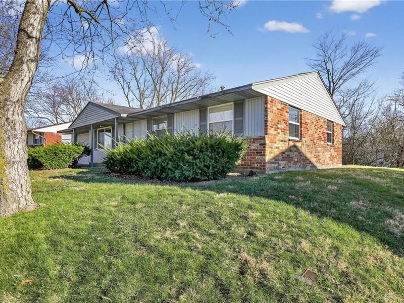 6348 Longford Road, Huber Heights, OH 45424 Photo 3