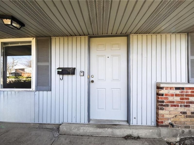 6348 Longford Road, Huber Heights, OH 45424 Photo 4