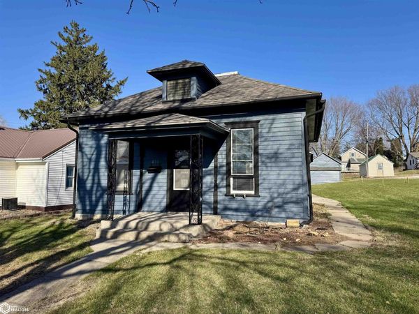 406 1st Avenue, Audubon, IA 50025