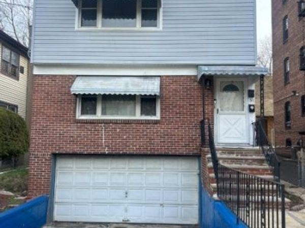 31 Yale Ave, Irvington, NJ 07111