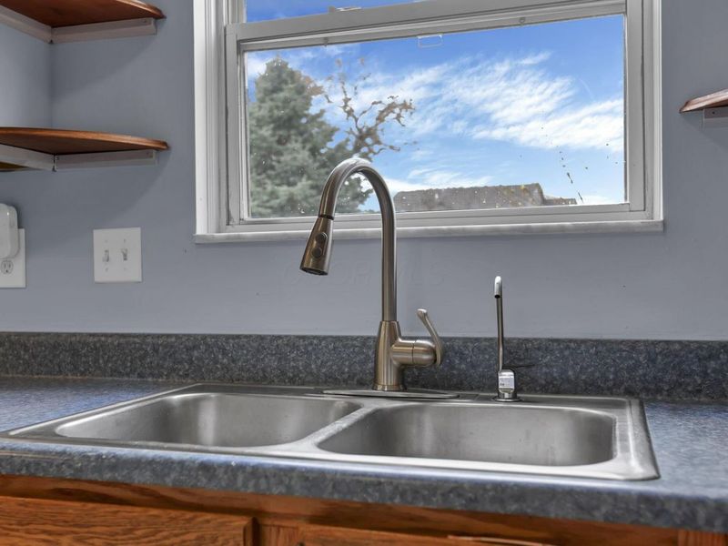 7883 Crawford Farms Drive, Blacklick, OH 43004 Photo 25