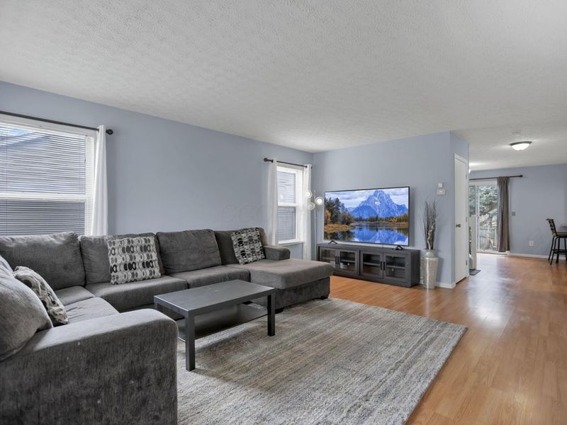 7883 Crawford Farms Drive, Blacklick, OH 43004 Photo 9