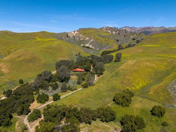 2160 Rambling Oaks Road, Santa Ynez, CA 93460