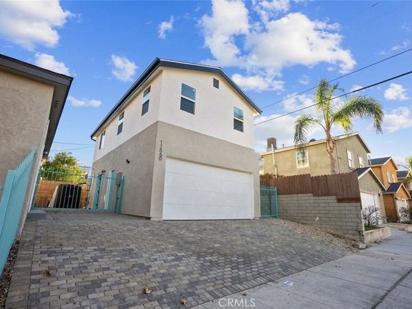 11560 Archwood Street, North Hollywood, CA 91606