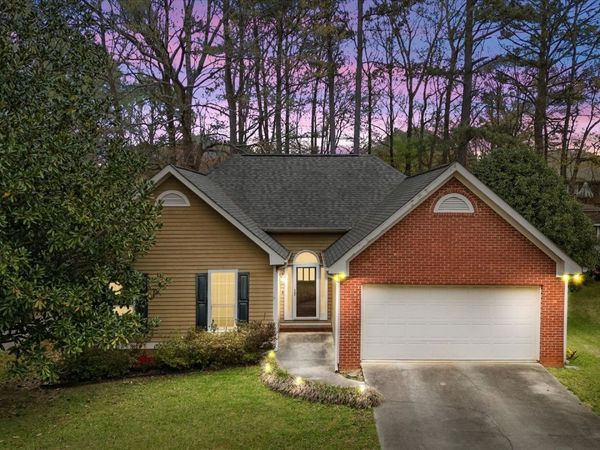 111 Greenpointe Way, Carrollton, GA 30117