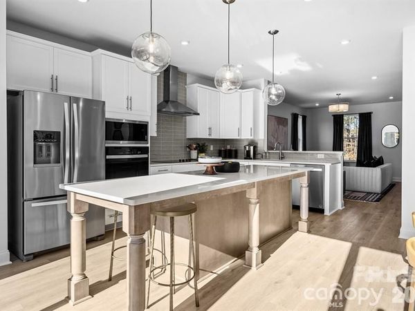 15351 Ballancroft Parkway, Charlotte, NC 28277