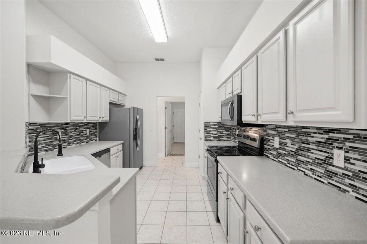 1777 Southpoint Cove, Switzerland, FL 32259 Photo