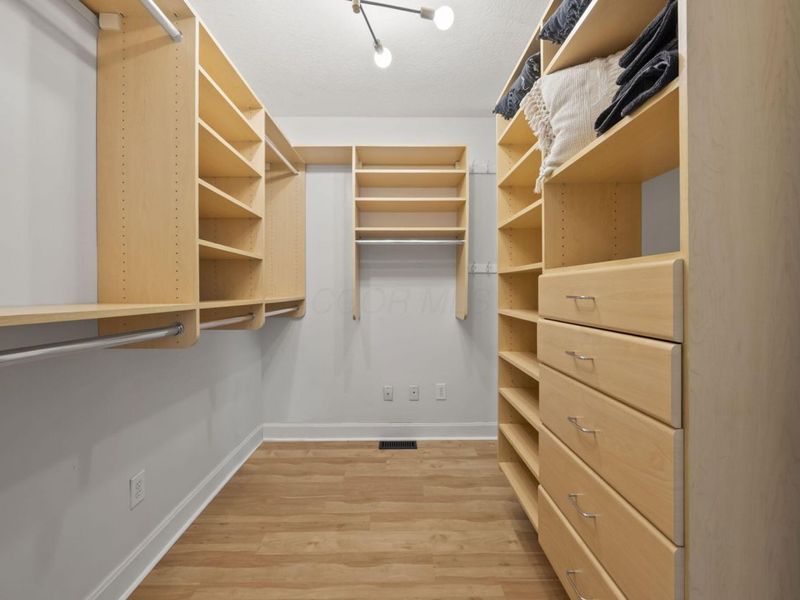 252 E 2nd Avenue, Columbus, OH 43201 Photo 15