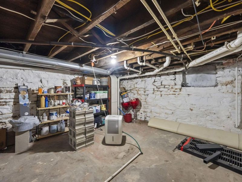 252 E 2nd Avenue, Columbus, OH 43201 Photo 17