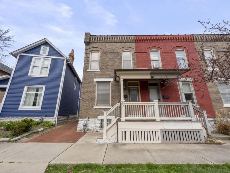 252 E 2nd Avenue, Columbus, OH 43201 Photo 2