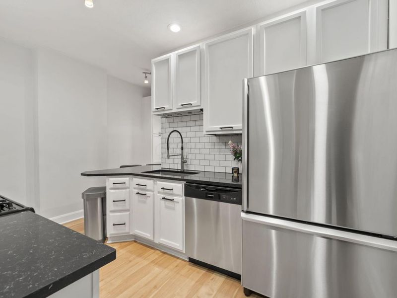 252 E 2nd Avenue, Columbus, OH 43201 Photo 7