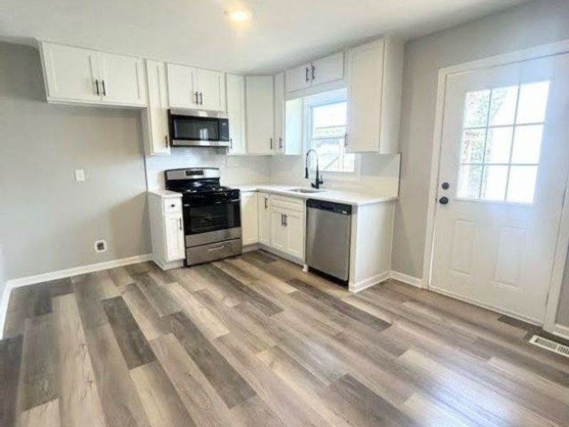 3834 Morley Drive, Kent, OH 44240 Photo 5