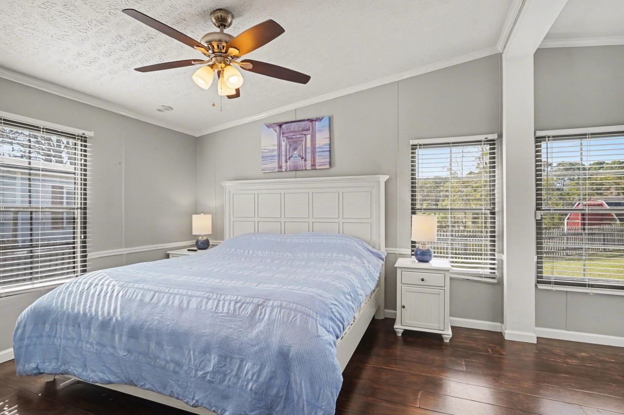 784 Lewis Ln. Photo 16