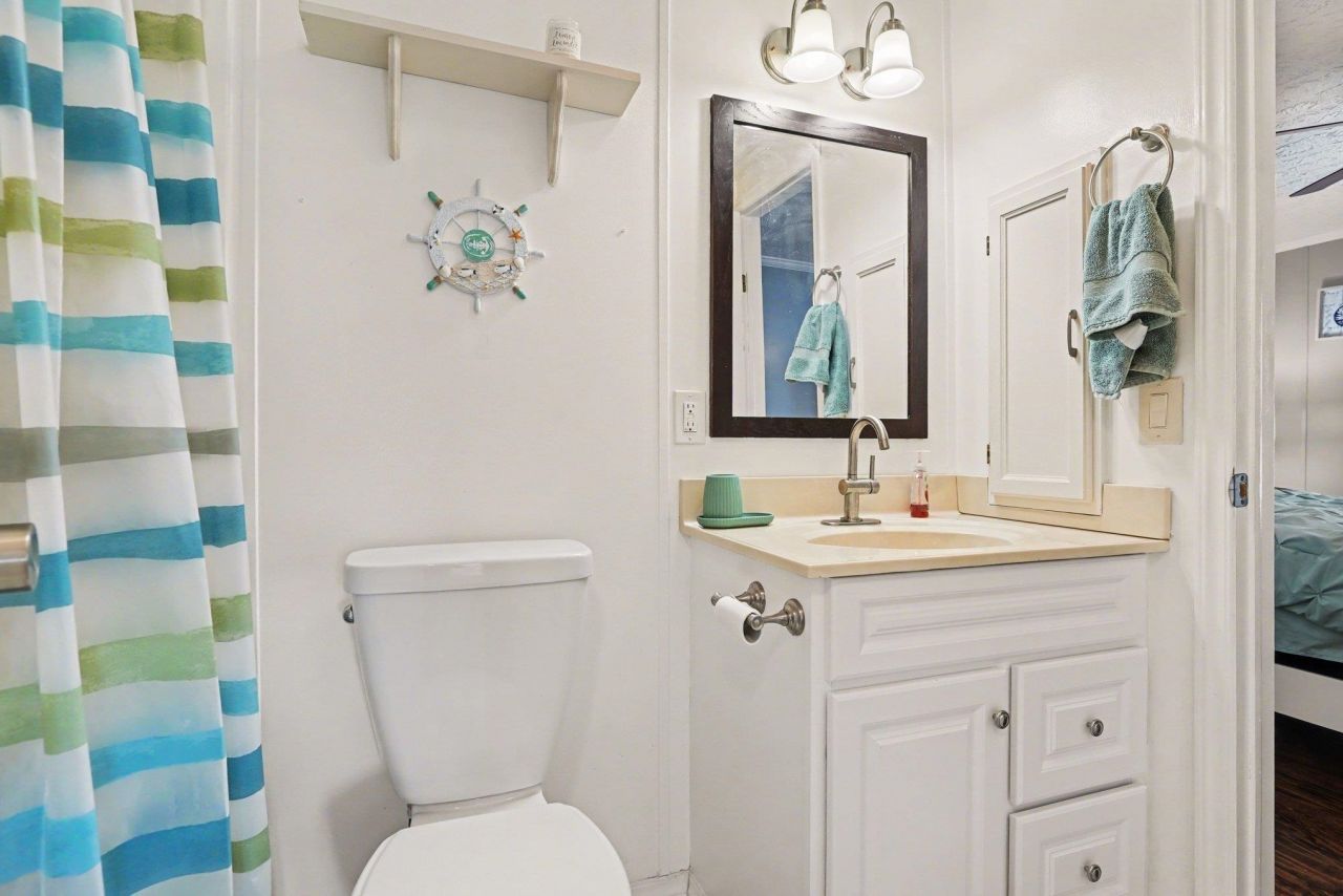 784 Lewis Ln. Photo 22