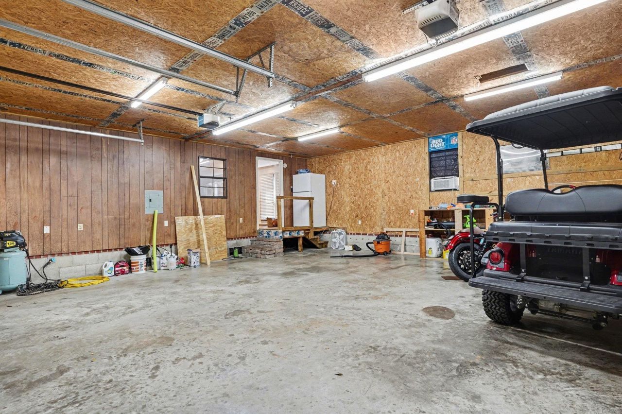 784 Lewis Ln. Photo 25