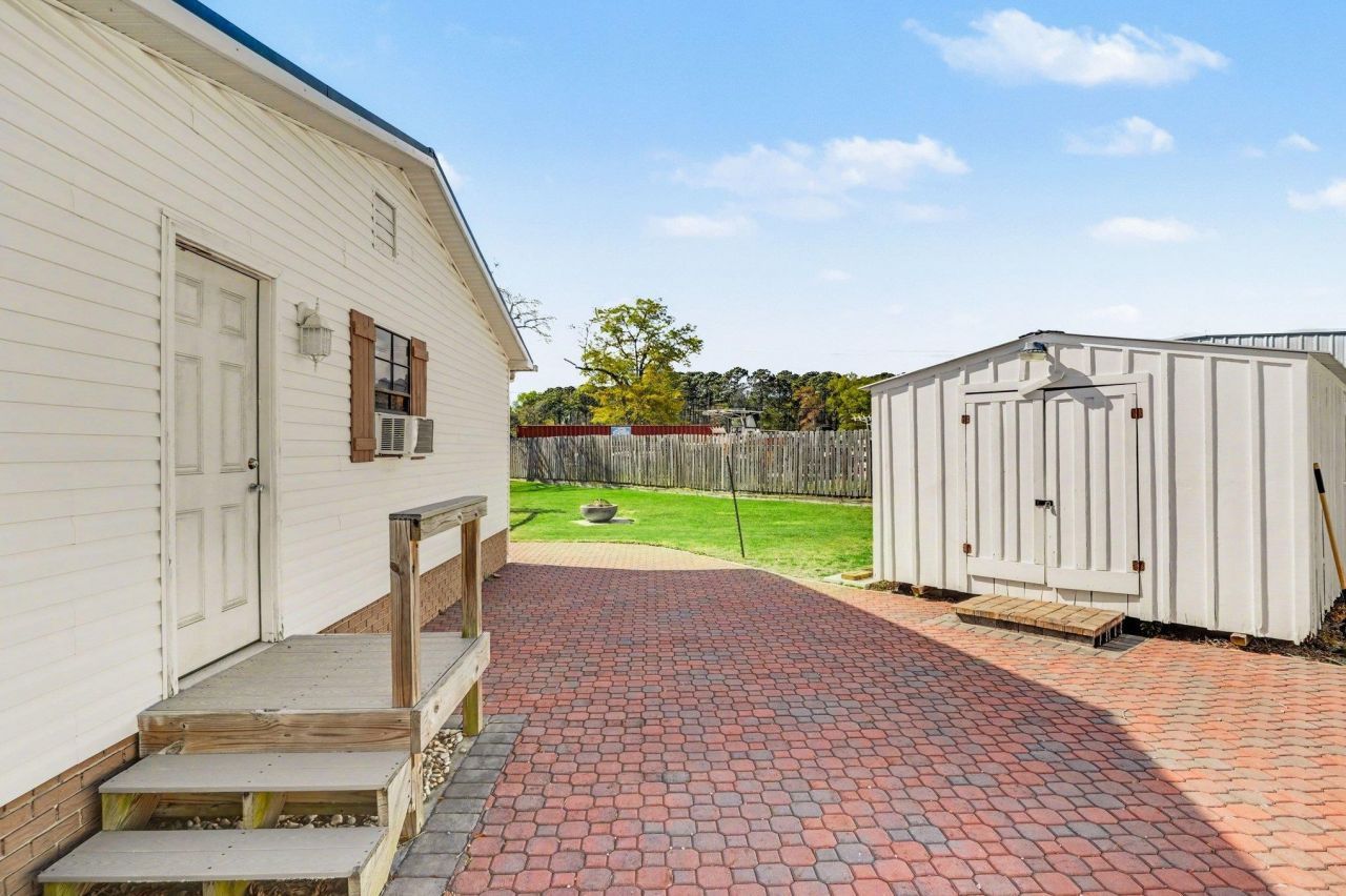 784 Lewis Ln. Photo 29