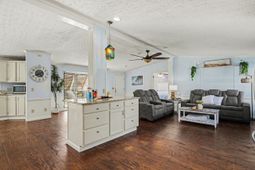 784 Lewis Ln. photo 4