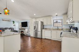 784 Lewis Ln. photo 4