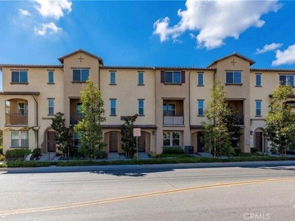 120 S Pacific Avenue S, Unit 39, Santa Ana, CA 92703