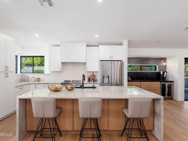 6050 E Betty Elyse Lane, Scottsdale, AZ 85254