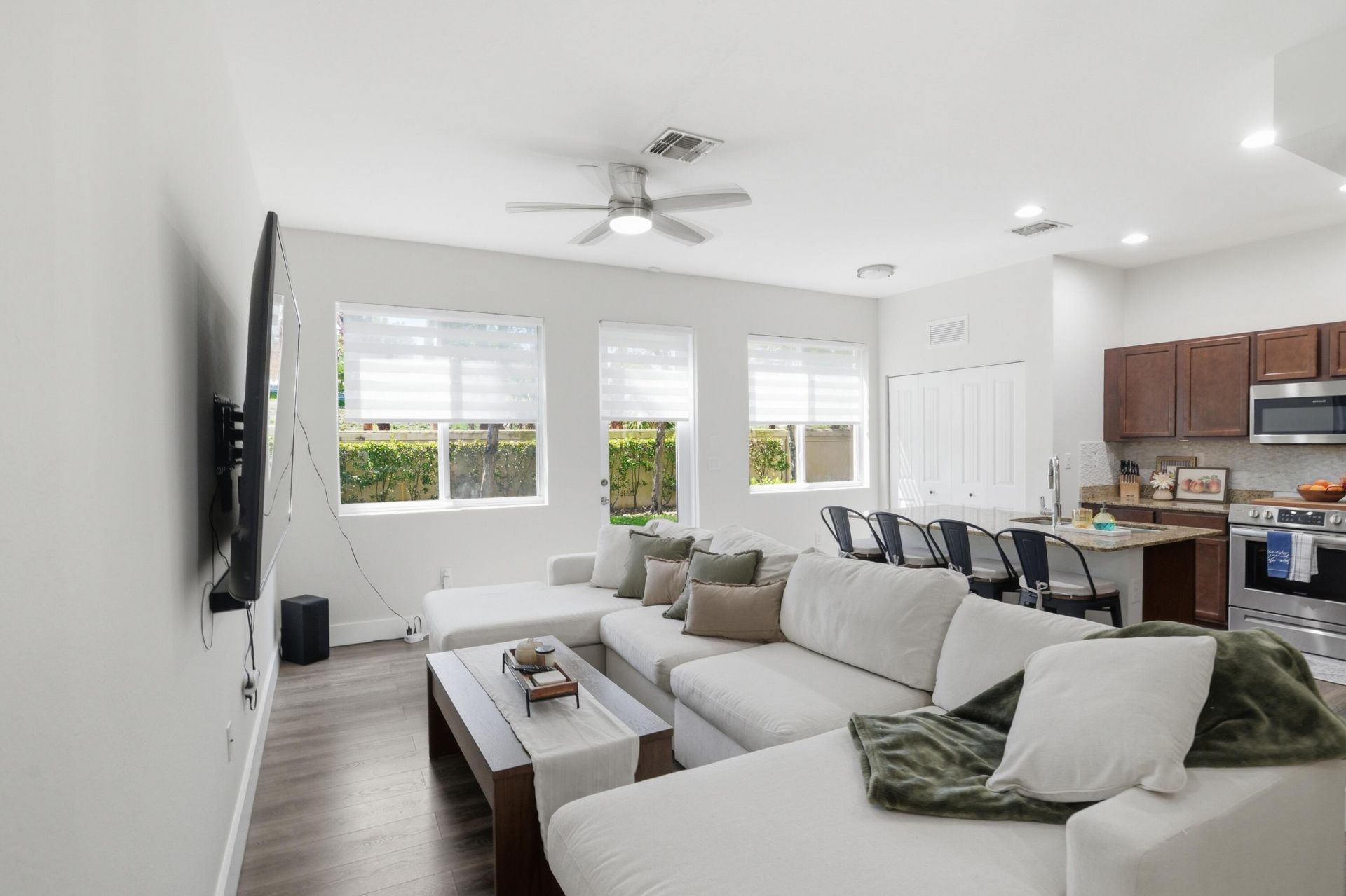 21482 NW 14th Court, Unit 21482, Miami Gardens, FL 33169 Photo