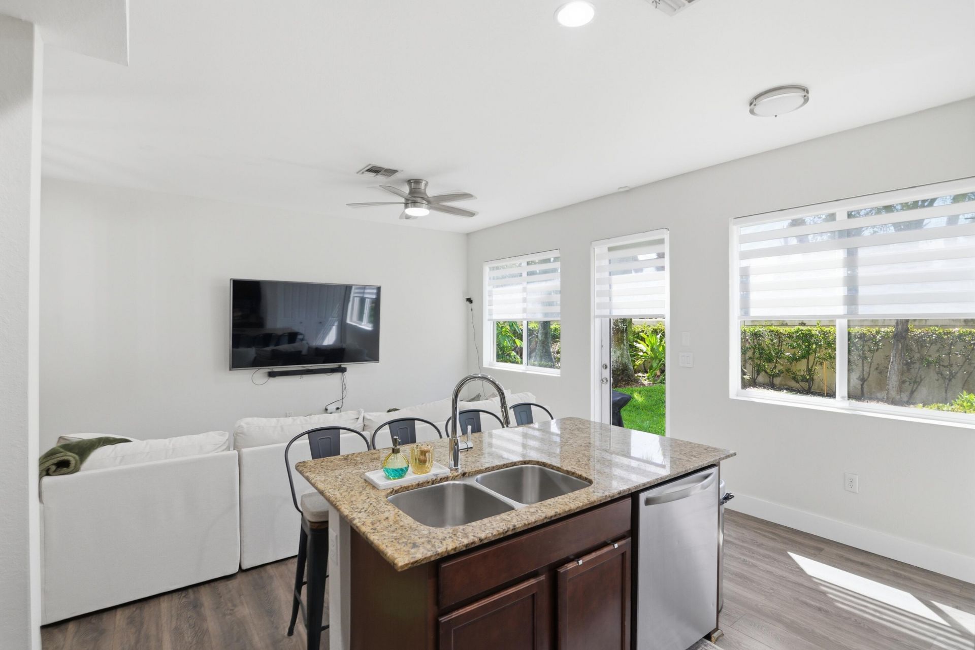 21482 NW 14th Court, Unit 21482, Miami Gardens, FL 33169 Photo