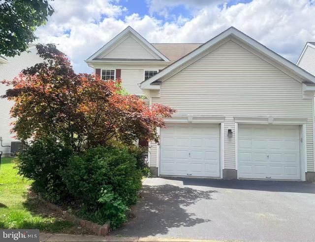 75 FOUNTAYNE LANE LAWRENCE, NJ 