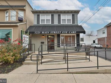 1225 MAIN STREET , HELLERTOWN, PA 18055
