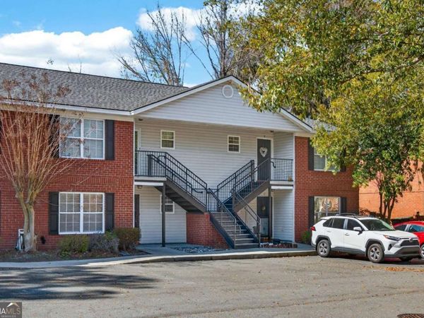 310 Tibet Avenue, Unit 8, Savannah, GA 31406