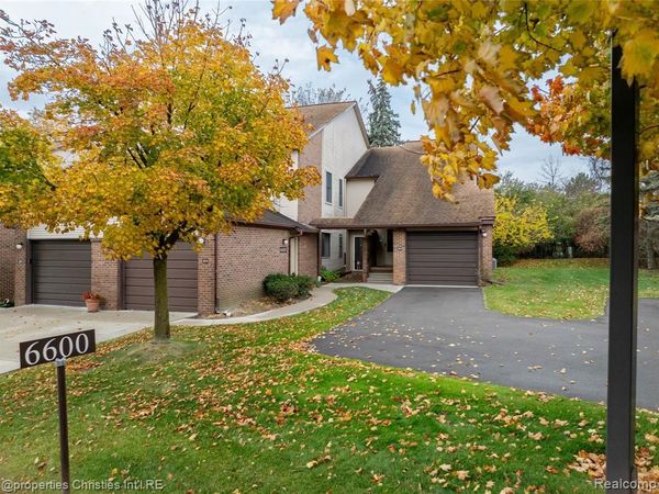 6600 Ridgefield Circle, West Bloomfield Twp, MI 48322