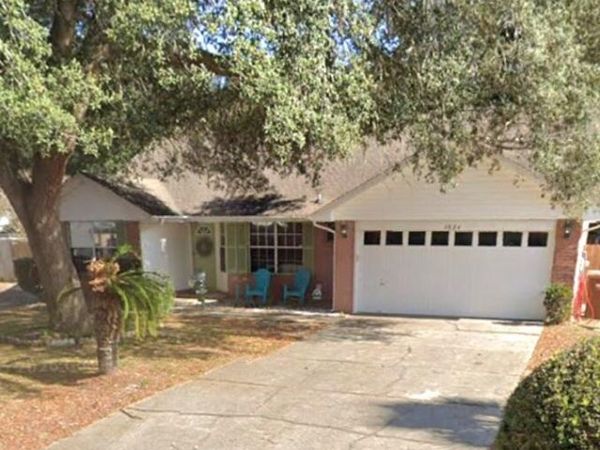 2824 Winners Circle Drive, Navarre, FL 32566