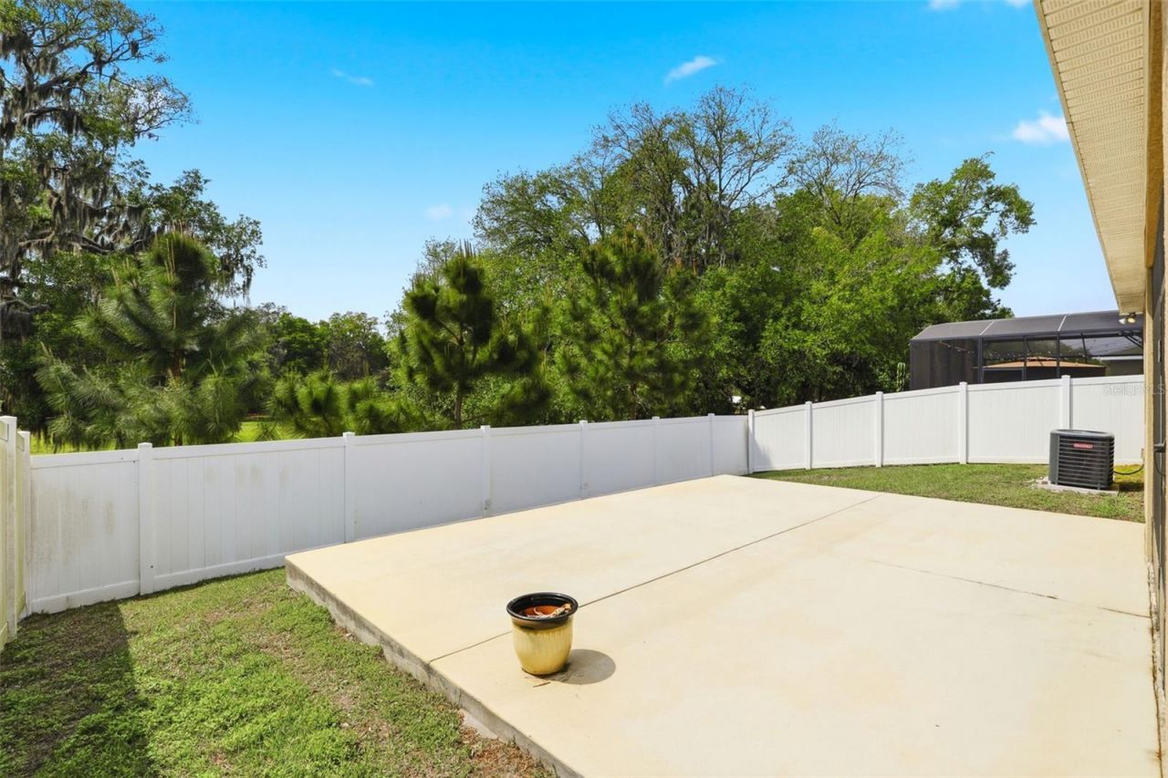 5256 Meadow Song Drive , Okahumpka, FL 34762 Photo