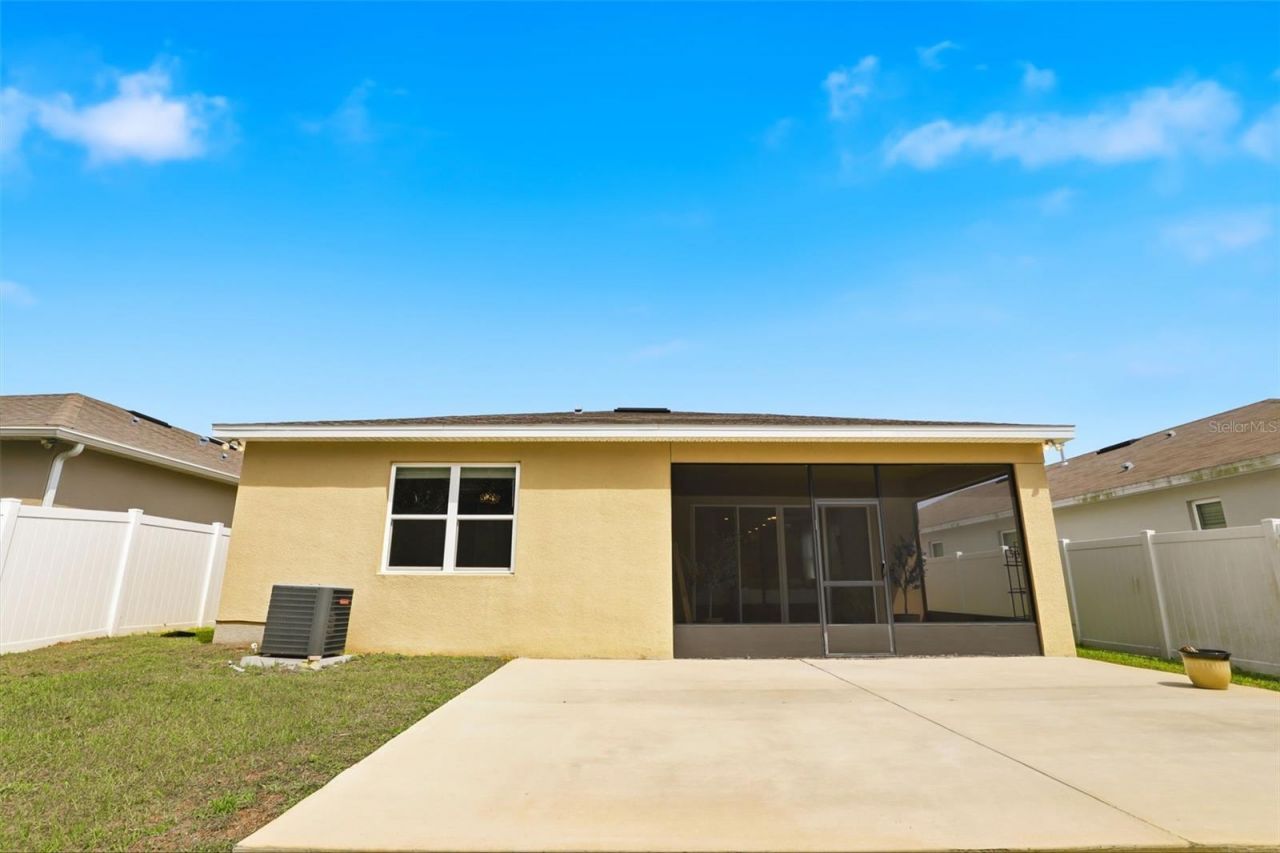 5256 Meadow Song Drive , Okahumpka, FL 34762 Photo