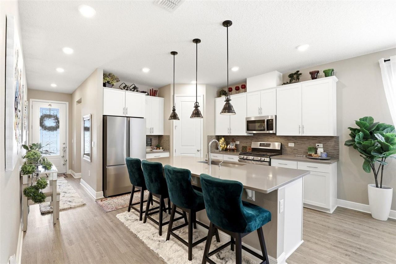 5256 Meadow Song Drive , Okahumpka, FL 34762 Photo