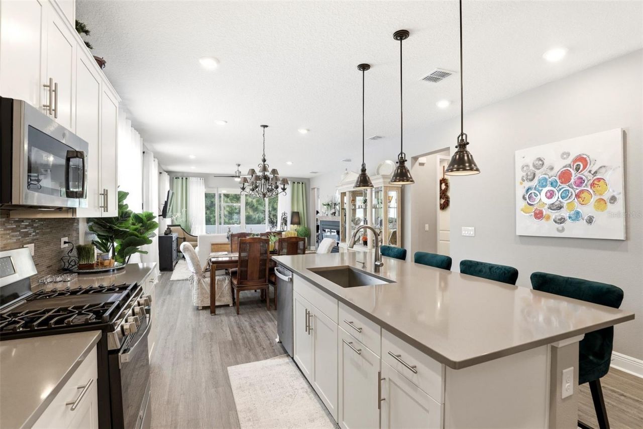 5256 Meadow Song Drive , Okahumpka, FL 34762 Photo