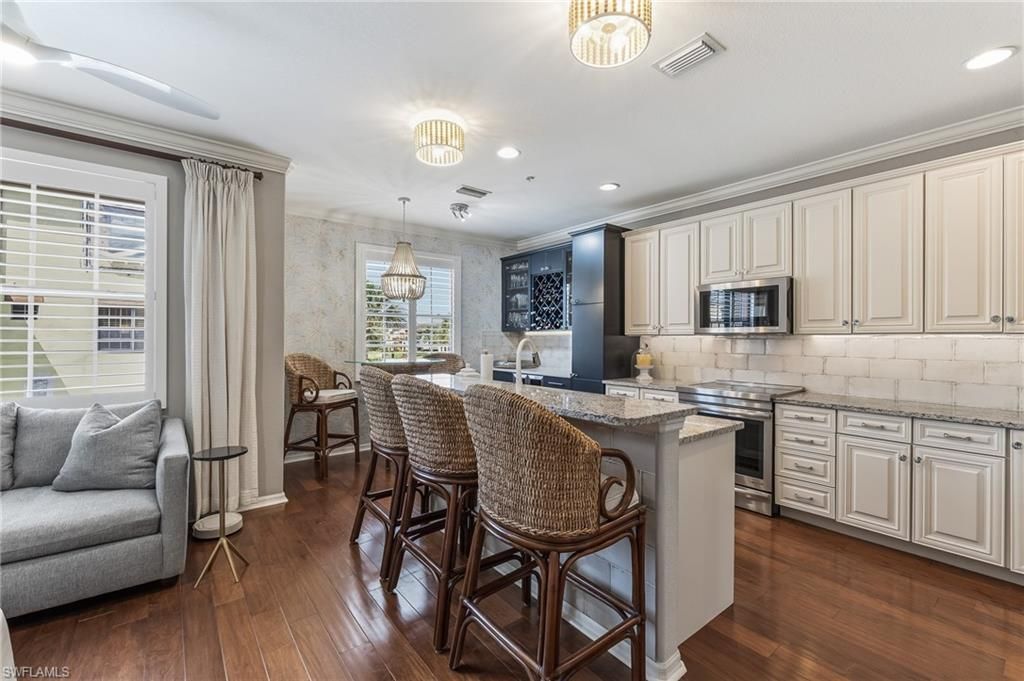 11901 Izarra Way , Unit 8612, Fort Myers, FL 33912 Photo