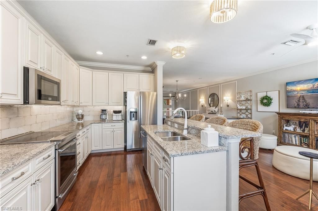 11901 Izarra Way , Unit 8612, Fort Myers, FL 33912 Photo