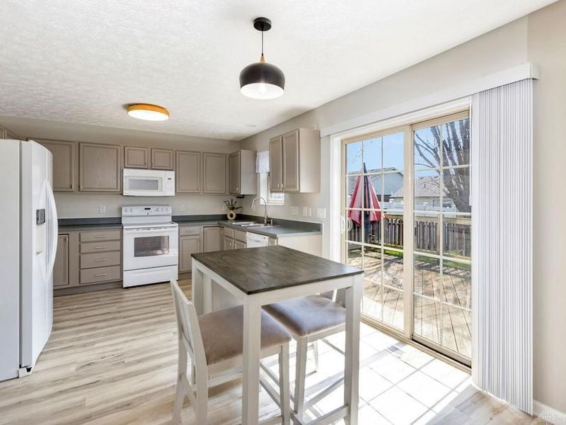 9228 Sawgrass Drive, Miamisburg, OH 45342 Photo 10