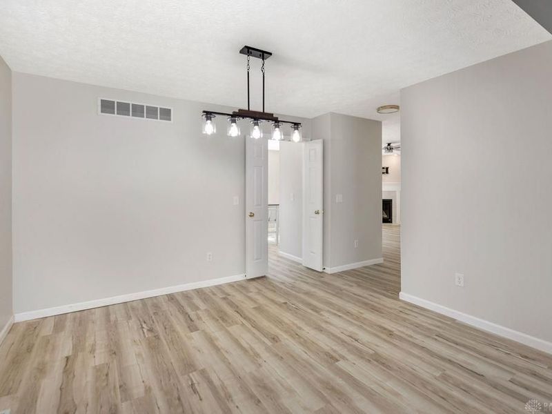 9228 Sawgrass Drive, Miamisburg, OH 45342 Photo 18