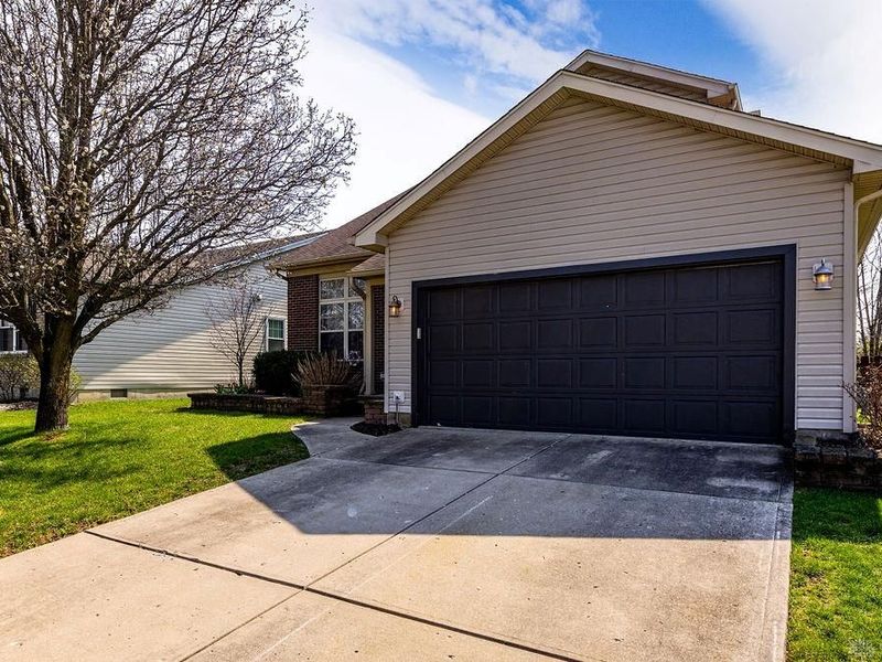 9228 Sawgrass Drive, Miamisburg, OH 45342 Photo 2