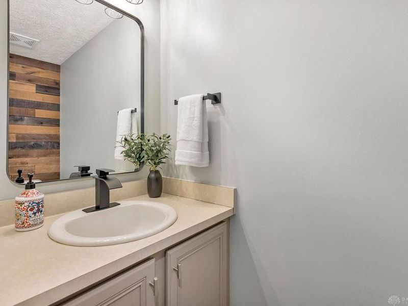 9228 Sawgrass Drive, Miamisburg, OH 45342 Photo 24