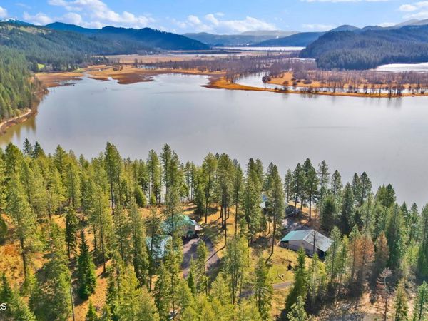 1695 E Round Lake RD , St. Maries, ID 83861