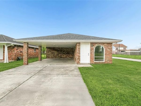 6500 4TH Street , Violet, LA 70092