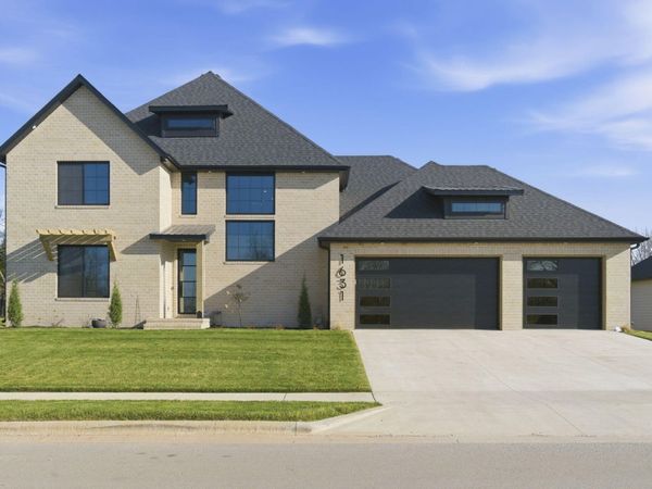 1631 E Cobblestone Drive , Ozark, MO 65721