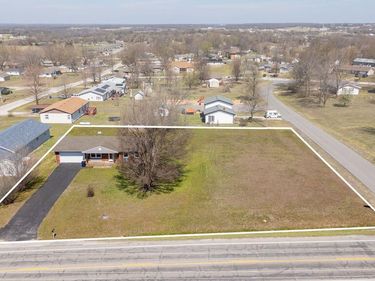 1413 W Dallas Street, Buffalo, MO 65622