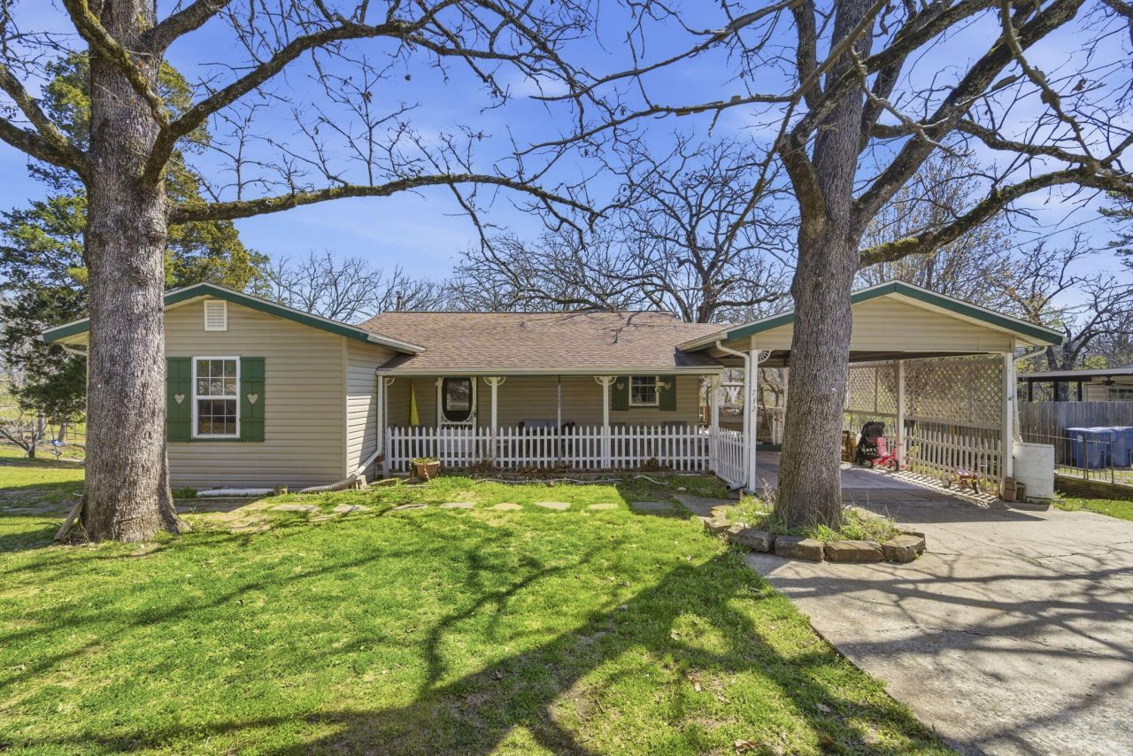 732 Skyline Drive, Forsyth, MO 65653 Main Photo