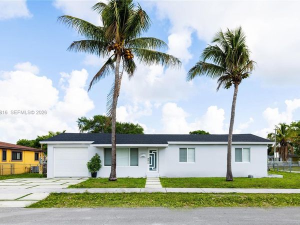 2455 Wiley Ct, Hollywood, FL 33020