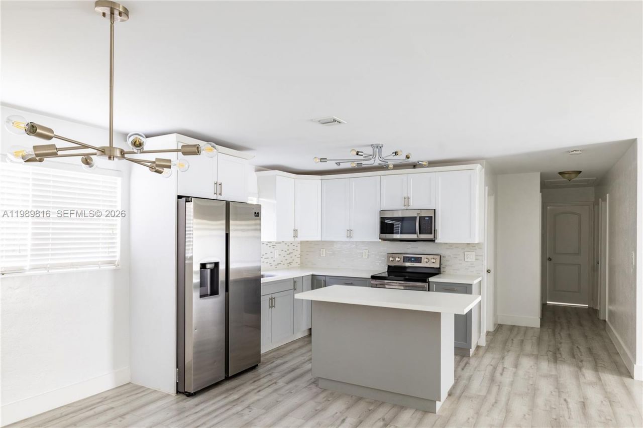 2455 Wiley Ct, Hollywood, FL 33020 Photo